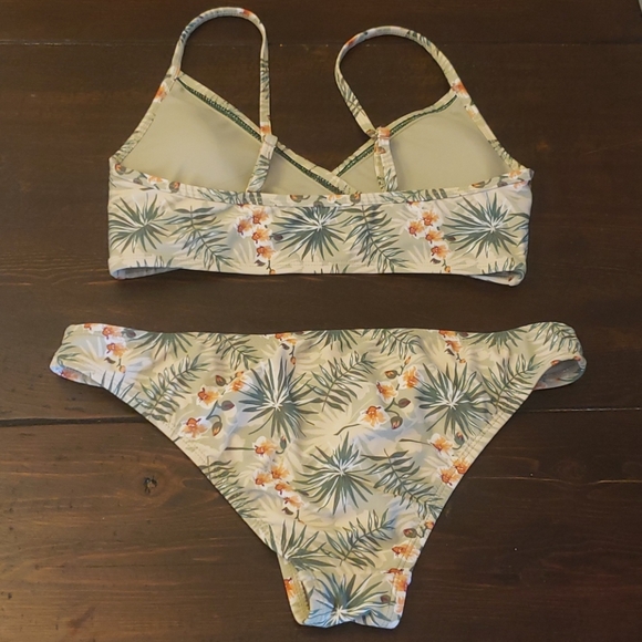 Cabana De Sol Two Piece Bathing Suit - Picture 3 of 5